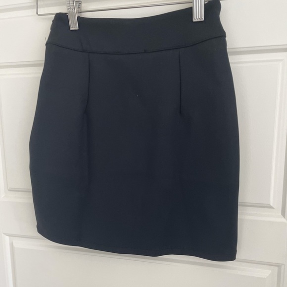 ZARA TECHNICAL BLACK MINI SKIRT - Picture 10 of 10